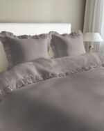 Puuvillainen pussilakanasetti röyhelöillä 220x200 cm – Lämmin harmaa - Image 2