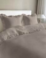 Puuvillainen pussilakanasetti röyhelöillä 220x200 cm – Taupe - Image 2